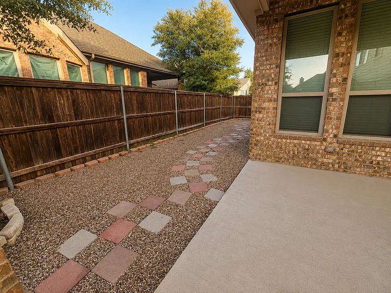 3520 Texas Star Dr — Photo 24