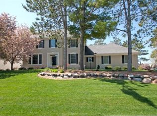 1546 Corral Ln, Woodbury, MN 55125