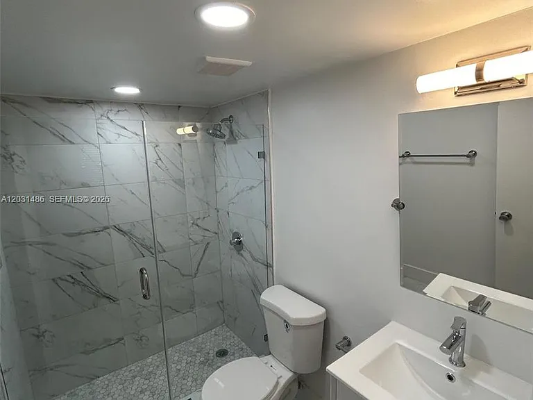 2920 SW 28th Ter #202 — Photo 16