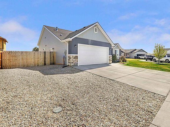 2nd image of 4037 N Blue Cascade Ct E