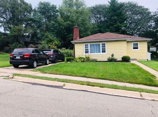 2138 Chaney Rd, Dubuque, IA 52001