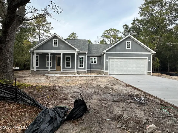 684 Pelican Circle SE, Bolivia, NC 28422