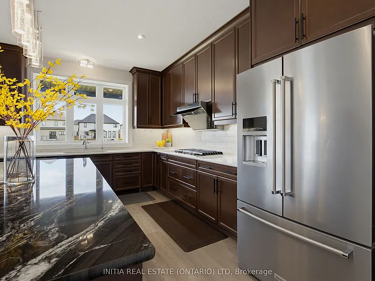 1258 Silverfox Dr — Photo 7