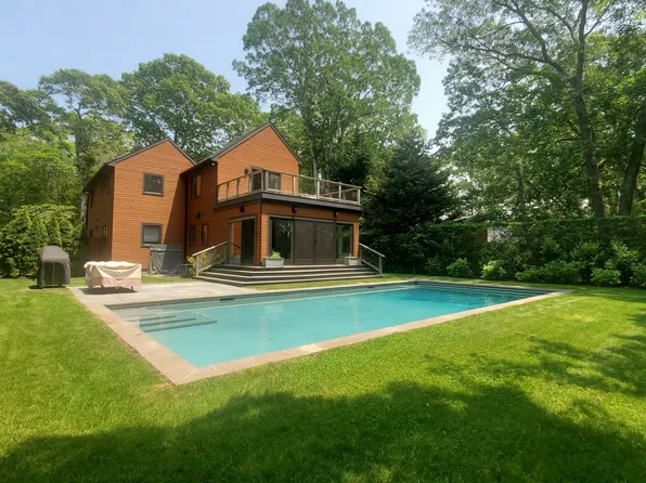 29 Lincoln St, Sag Harbor, NY 11963