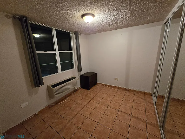 102 Sena #102 — Photo 12