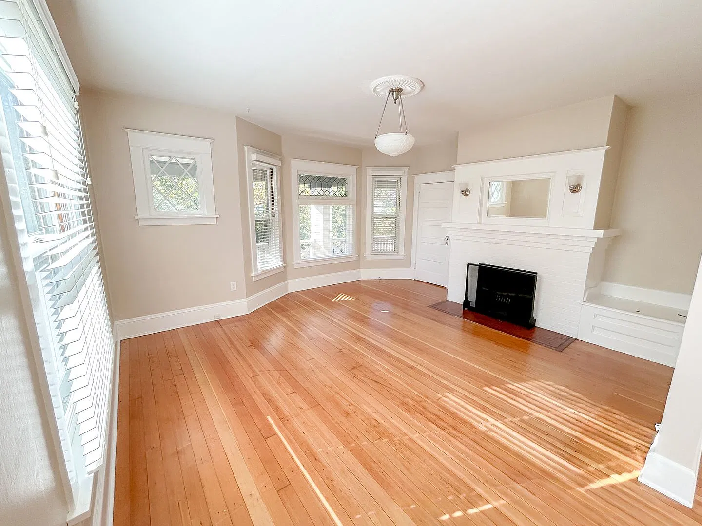 Gorgeous + Spacious 2-Bedroom with Hardwoods, Dishwasher + CHARM! — Photo 3