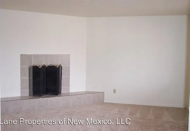 Cozy Two Bedroom Units with Fireplace — Photo 2