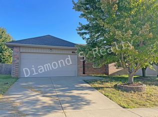 2499 W Cedar Creek Dr, Springfield, MO 65803