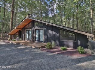 1077 Laurel Hill Rd, Pocono Lake, PA 18347