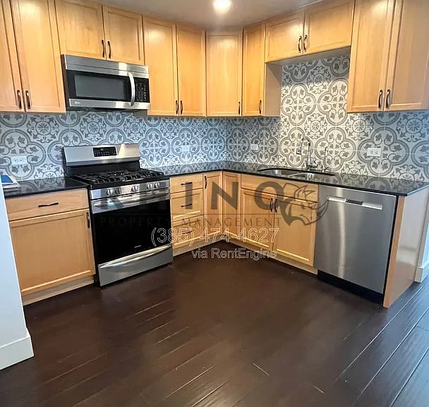 273 E Wilson Ave — Photo 1