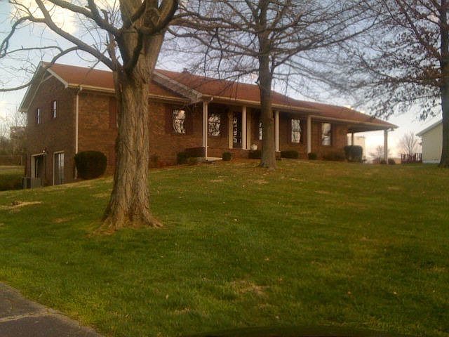 1st image of 834 Lexington Dr