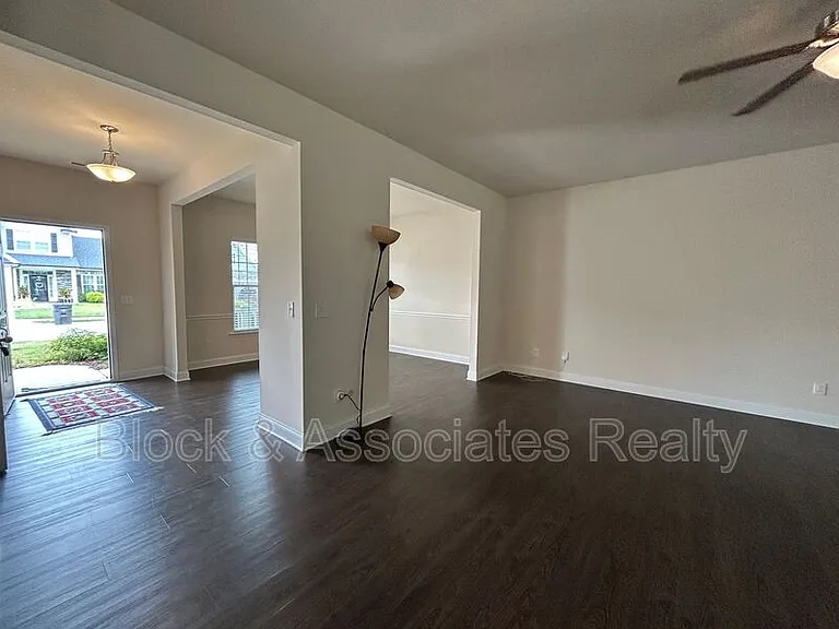1464 Land Grove Dr — Photo 9
