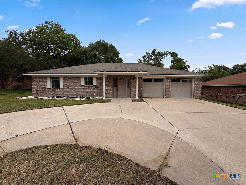 1st image of 410 Cole Ave