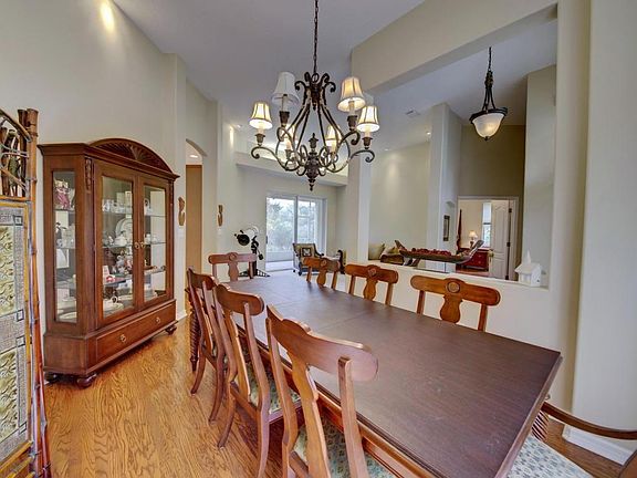 4th image of 5492 Spicebush Ct