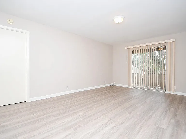 2585 Marilee Ln #2 — Photo 16