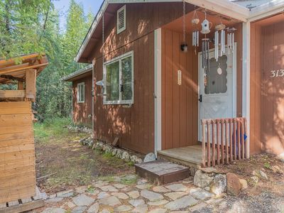 3134 Storey Dr, North Pole, AK, 99705