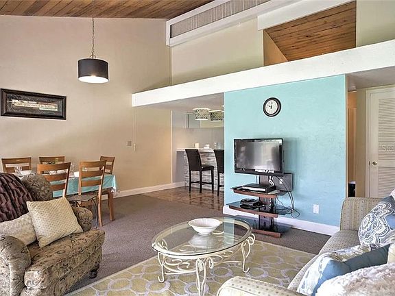 3rd image of 4176 Abbey Ct #4176