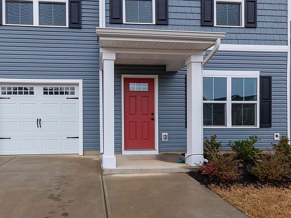 2nd image of 22 Havenhill Pl