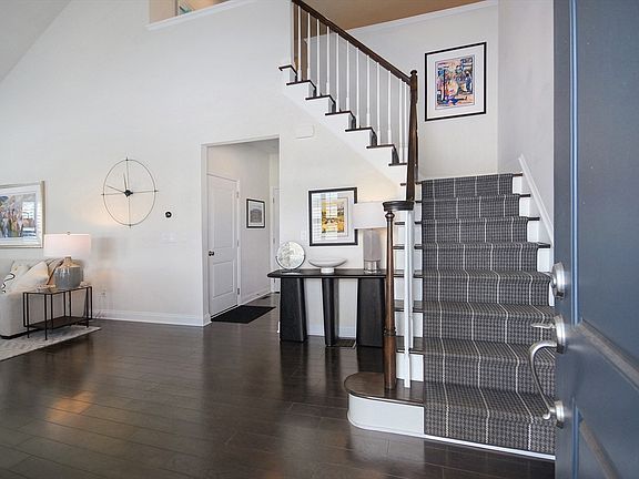 3rd image of 39 Ridgewood Dr #39