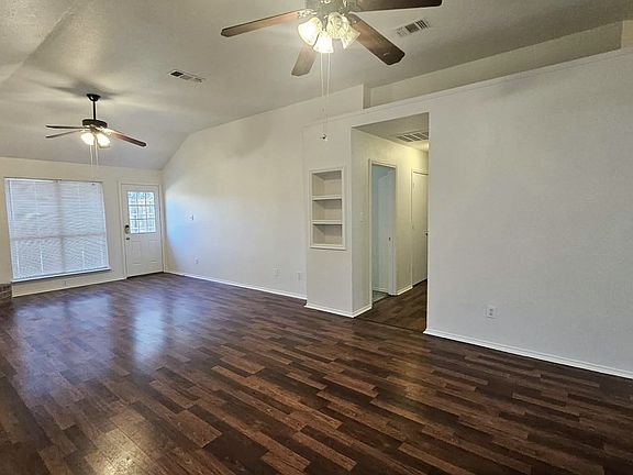 3rd image of 1025 Vaden Ave