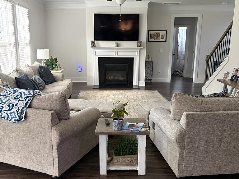 139 Manchester Ln — Photo 5