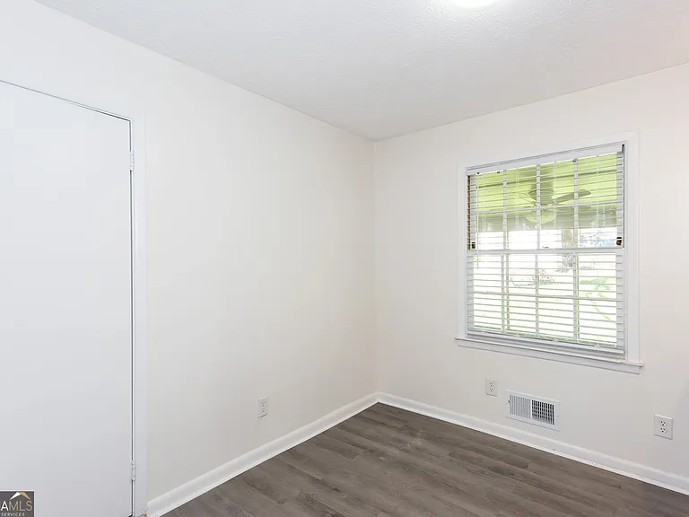 6551 Bussell Way — Photo 8