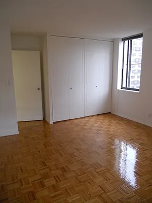 Rented by Realty Operations Group | media 3