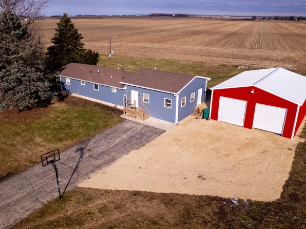 8879 Old State Rd, Clare, IL 60111