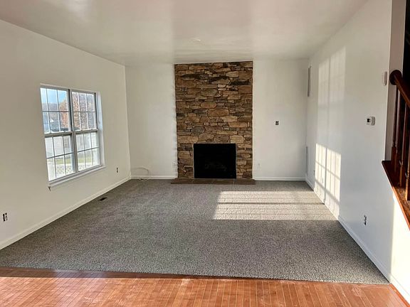 4th image of 615 Bentgrass Dr