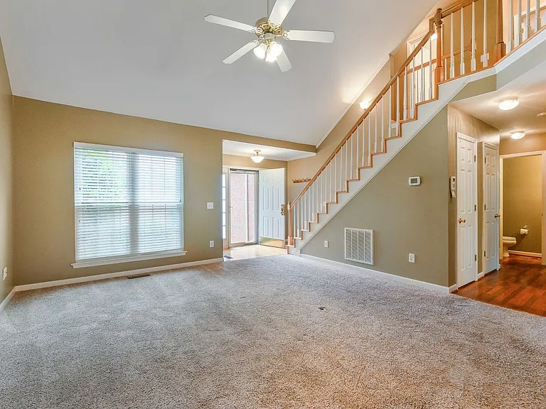 7037 Mooreland Ct — Photo 7