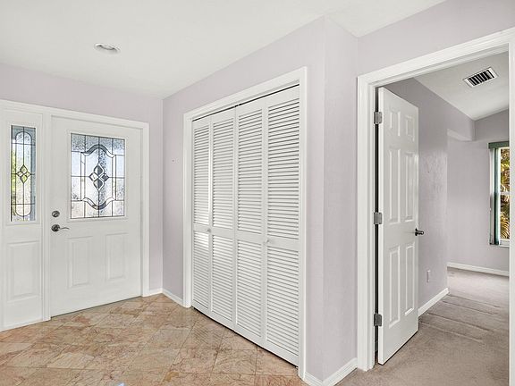 3rd image of 548 Chert Ct