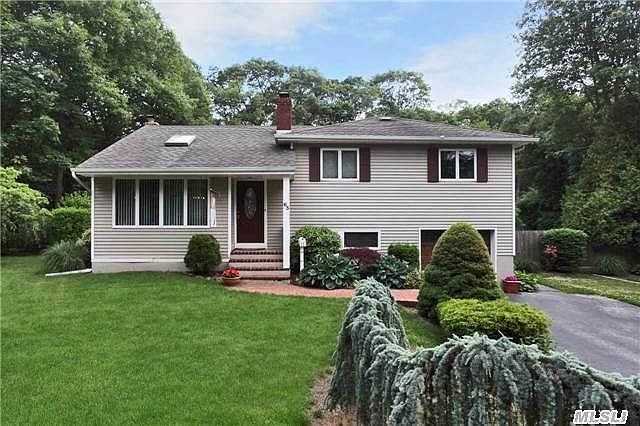 1st image of 63 Old Town Ln