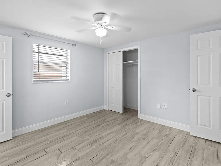 13916 Sommers Ave — Photo 22