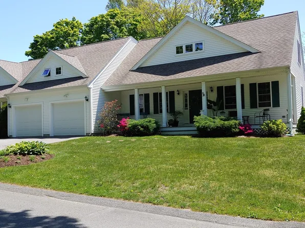 1 Rosemary Ln #A, Wareham, MA 02571