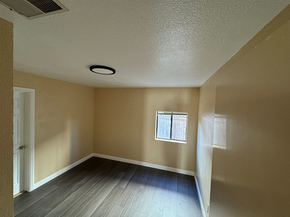 1st image of 917 Masson Ave #B