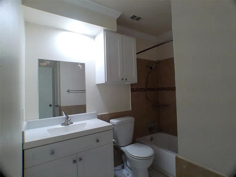 6350 Crestside Dr — Photo 12