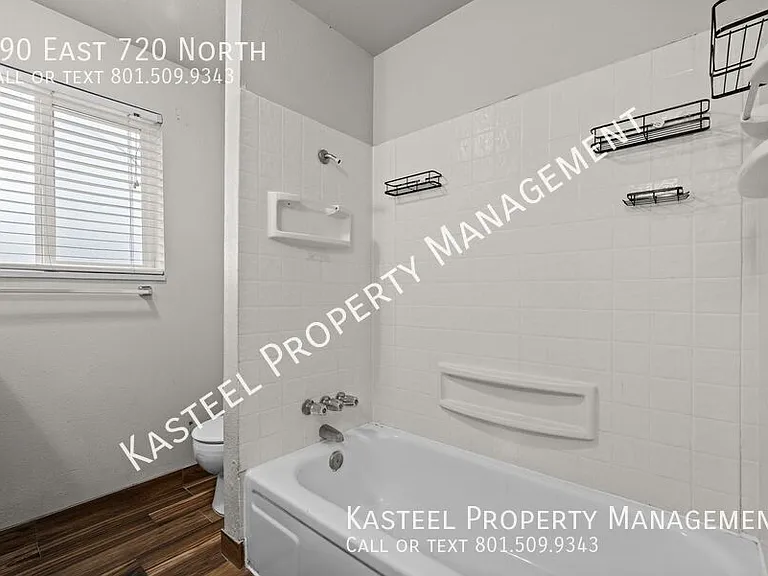 390 E 720 N — Photo 13