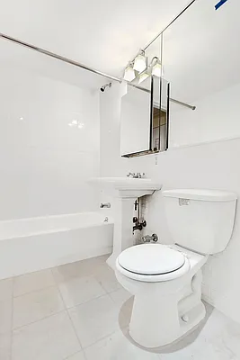 Rented by Cooper & Cooper Real Estate | media 21