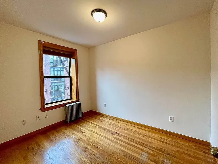106 Mulberry St #28 — Photo 4