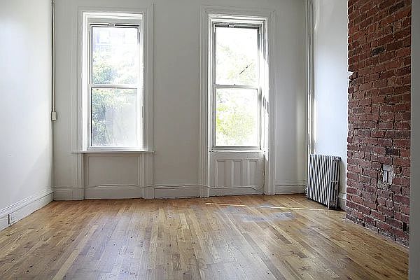 1st image of 318 Jefferson Ave #3R