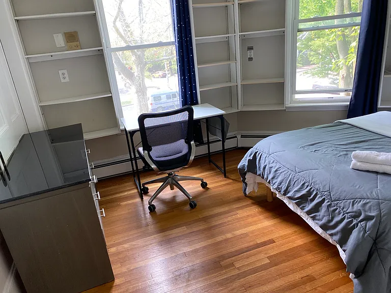 1000 Memorial Dr #2F — Photo 7