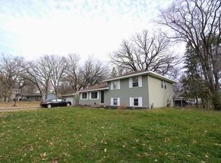 10671 Verdin St NW, Coon Rapids, MN 55433