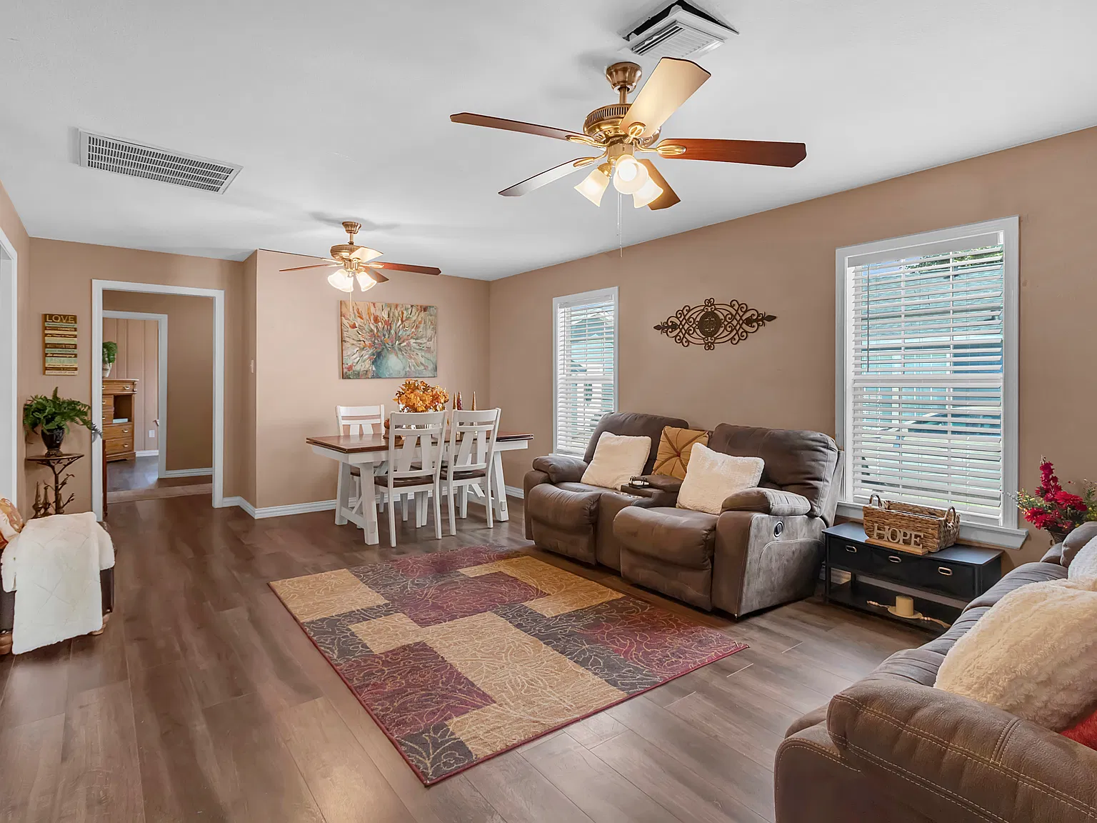 3 bed, 1268 sqft, $2,000 — Photo 3