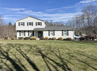 1016 W Pine Lake Rd, North Lima, OH 44452