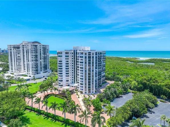 6075 Pelican Bay Blvd, Naples, FL