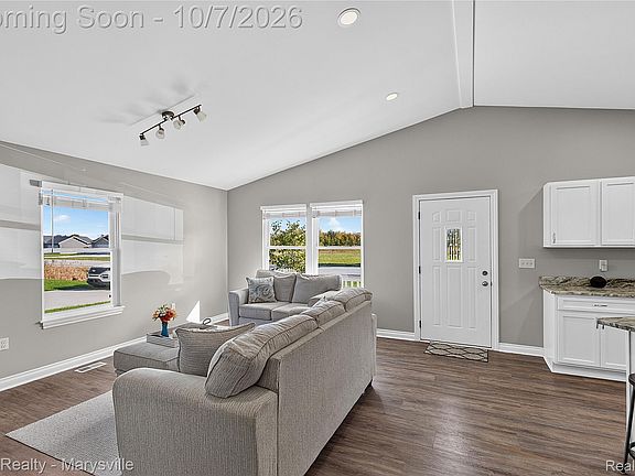 2nd image of 625 Range Rd