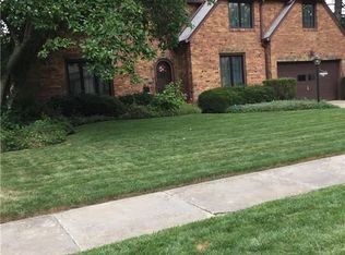 21668 Kenwood Ave, Rocky River, OH 44116