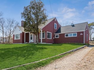 42 S Dewey Pl, Montauk, NY 11954
