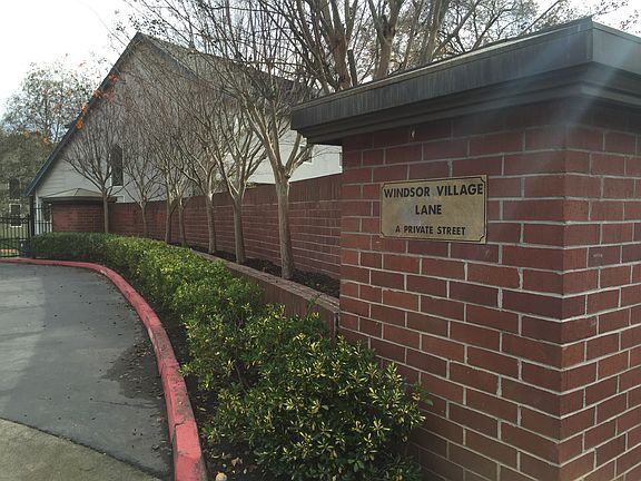 2nd image of 4915 Windsor Village Ln