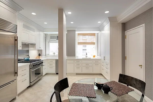 Sold by Stribling | media 16